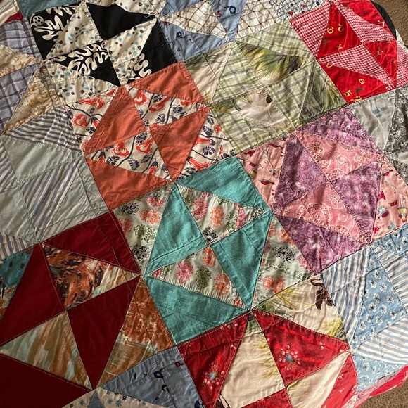 Vintage hand sewn quilt!! - Picture 6 of 8